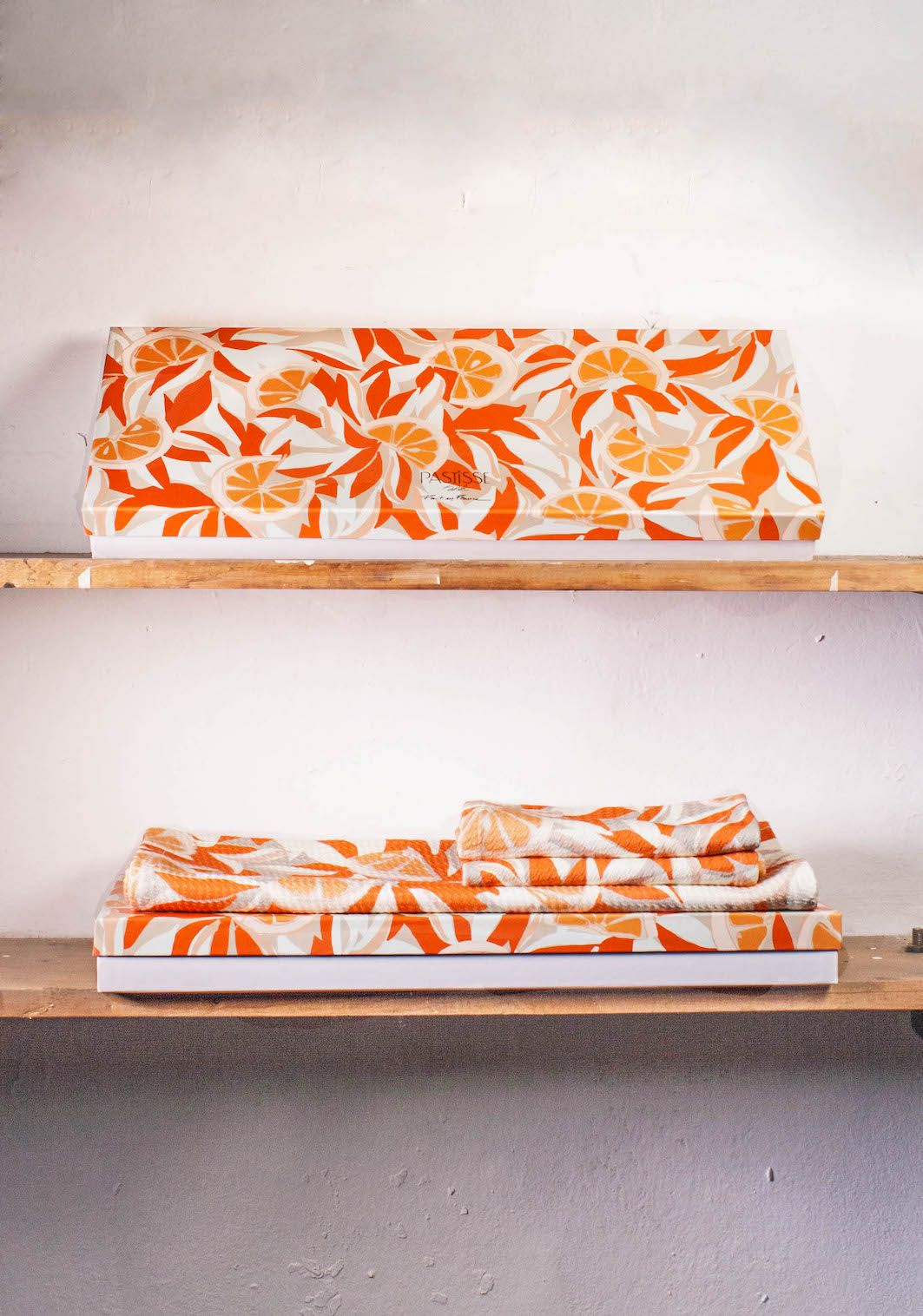 Le Coffret Chemins et Serviettes de Table Oranges pour Quatre